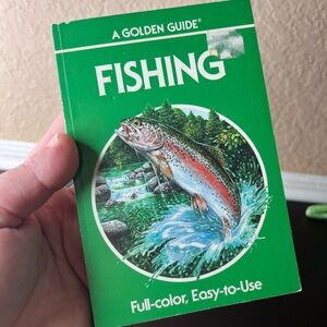 Vintage 1987 Golden Guide Fishing Full Color Easy to Use Pocket Guide